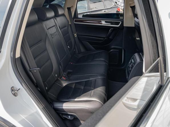 Volkswagen Touareg II Рестайлинг с пробегом 2015 года, цена 3 150 000 рублей, 235851 км, внедорожник, Автокод Объявления