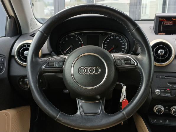 Audi A1 I (8X) с пробегом 2010 года, цена 849 000 рублей, 220719 км, хэтчбек, Автокод Объявления