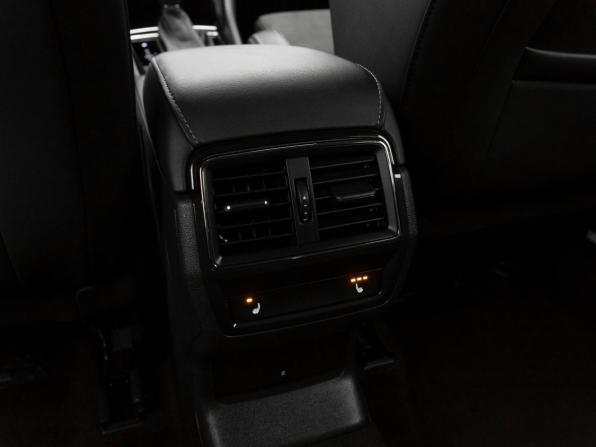 Skoda Karoq I с пробегом 2020 года, цена 2 470 000 рублей, 90053 км, внедорожник, Автокод Объявления