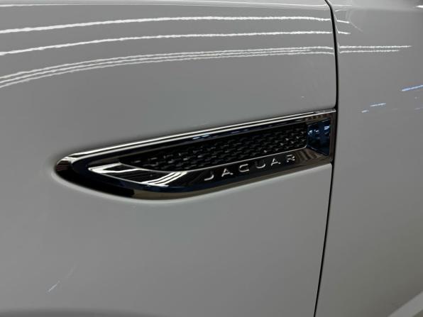 Jaguar E-Pace I с пробегом 2018 года, цена 2 889 999 рублей, 116000 км, внедорожник, Автокод Объявления