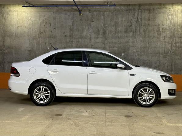 Volkswagen Polo V Рестайлинг с пробегом 2018 года, цена 1 399 000 рублей, 77227 км, седан, Автокод Объявления