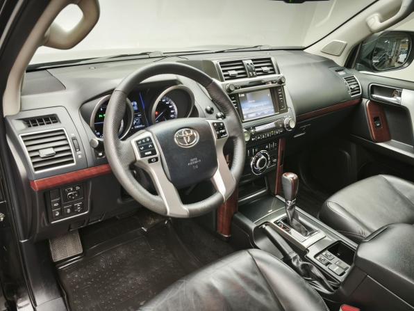 Toyota Land Cruiser Prado 150 Series Рестайлинг 1 с пробегом 2016 года, цена 3 649 000 рублей, 238335 км, внедорожник, Автокод Объявления