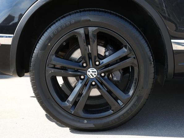 Volkswagen Touareg II Рестайлинг с пробегом 2017 года, цена 3 349 000 рублей, 173872 км, внедорожник, Автокод Объявления