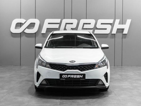 Kia Rio IV Рестайлинг с пробегом 2021 года, цена 1 299 000 рублей, 134460 км, седан, Автокод Объявления