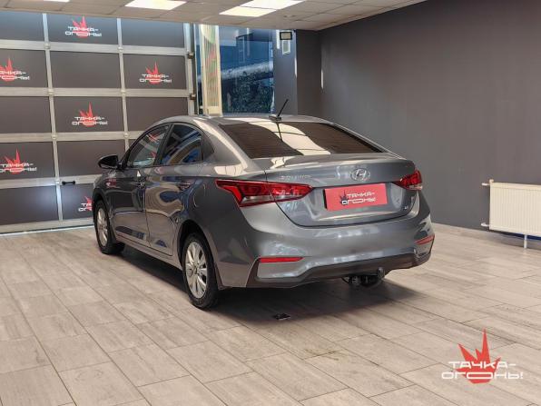 Hyundai Solaris II с пробегом 2018 года, цена 1 078 000 рублей, 166000 км, седан, Автокод Объявления