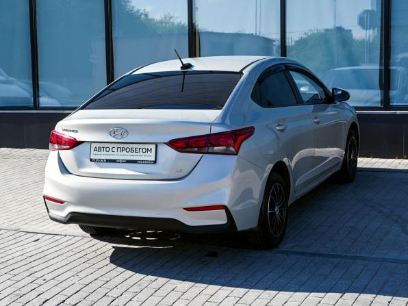 Hyundai Solaris II с пробегом 2018 года, цена 1 325 000 рублей, 85406 км, седан, Автокод Объявления