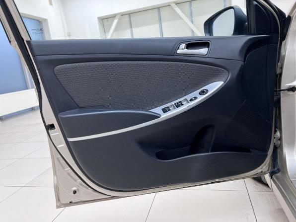 Hyundai Solaris I с пробегом 2011 года, цена 625 000 рублей, 163320 км, хэтчбек, Автокод Объявления
