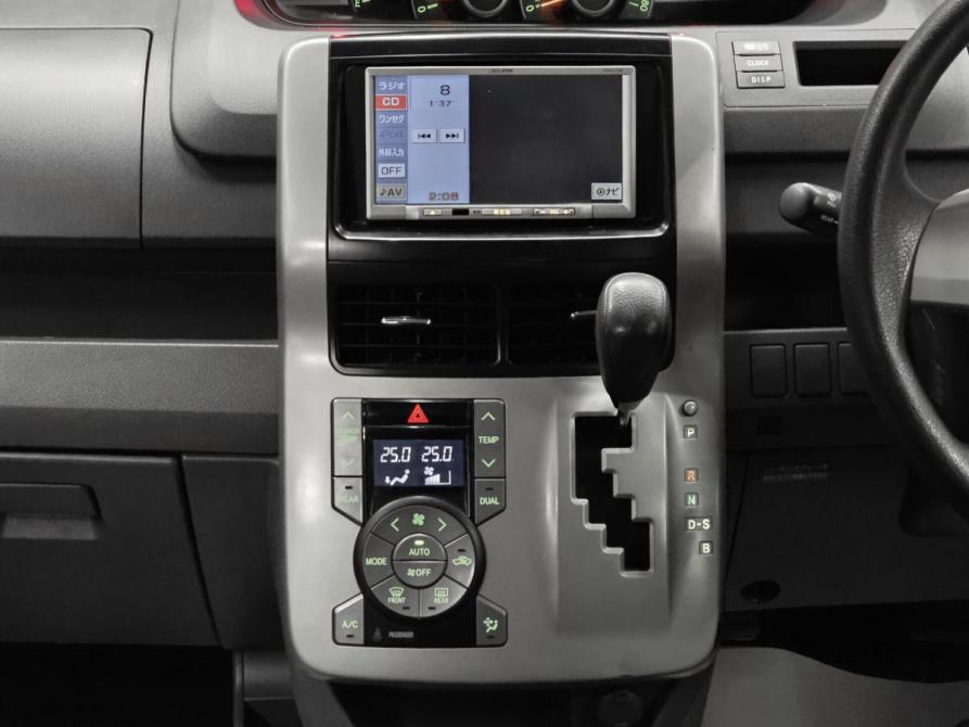 Toyota Voxy II (R70) Красноярск  - изображение 12