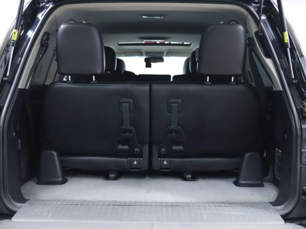 Toyota Land Cruiser 200 Series Рестайлинг 1 с пробегом 2013 года, цена 3 290 000 рублей, 367575 км, внедорожник, Автокод Объявления