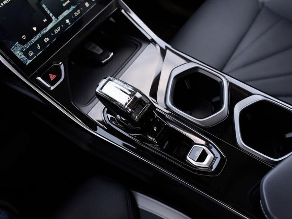 Geely Atlas II с пробегом 2023 года, цена 2 617 000 рублей, 56163 км, внедорожник, Автокод Объявления