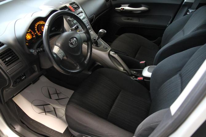 Toyota Auris I с пробегом 2007 года, цена 649 000 рублей, 199000 км, хэтчбек, Автокод Объявления