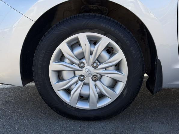 Hyundai Solaris II с пробегом 2019 года, цена 1 350 000 рублей, 87600 км, седан, Автокод Объявления