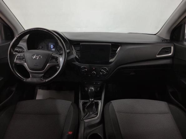 Hyundai Solaris II с пробегом 2017 года, цена 1 170 000 рублей, 188412 км, седан, Автокод Объявления