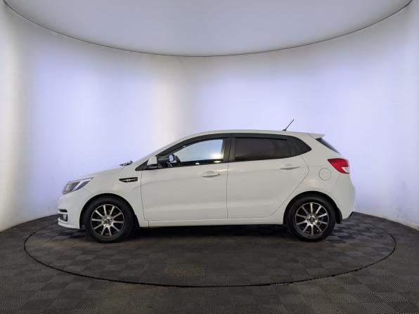 Kia Rio III Рестайлинг с пробегом 2015 года, цена 1 220 000 рублей, 86989 км, хэтчбек, Автокод Объявления