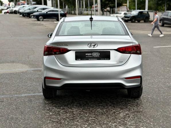 Hyundai Solaris II с пробегом 2018 года, цена 1 289 000 рублей, 120186 км, седан, Автокод Объявления