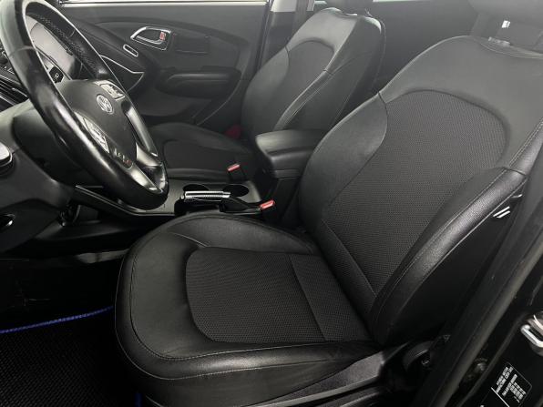Hyundai ix35 I Рестайлинг с пробегом 2015 года, цена 1 590 000 рублей, 76529 км, внедорожник, Автокод Объявления