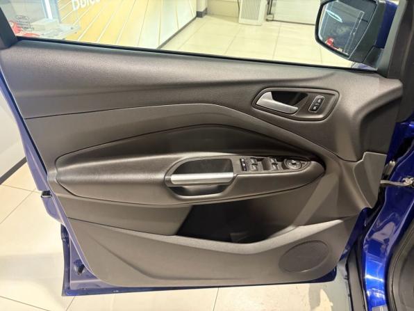 Ford Kuga II Рестайлинг с пробегом 2018 года, цена 1 549 000 рублей, 138000 км, внедорожник, Автокод Объявления