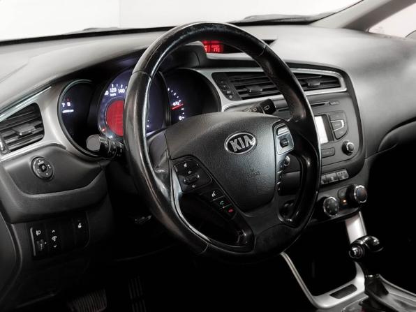 Kia Ceed II Рестайлинг с пробегом 2016 года, цена 861 900 рублей, 191701 км, хэтчбек, Автокод Объявления