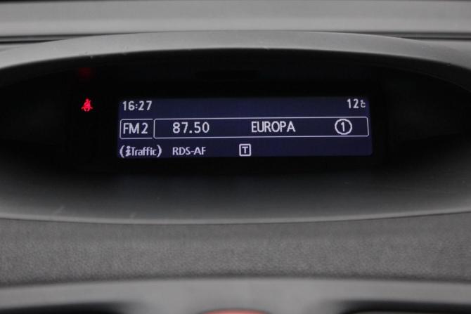 Renault Fluence I Рестайлинг с пробегом 2014 года, цена 995 000 рублей, 132092 км, седан, Автокод Объявления
