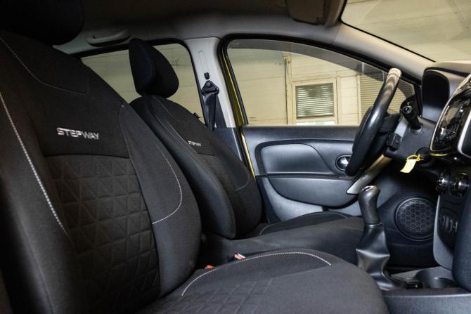 Renault Sandero II с пробегом 2017 года, цена 1 049 000 рублей, 135013 км, хэтчбек, Автокод Объявления