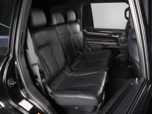 Lexus LX III Рестайлинг 2 с пробегом 2018 года, цена 9 860 000 рублей, 63737 км, внедорожник, Автокод Объявления