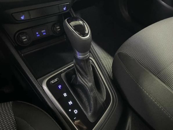 Hyundai Solaris II с пробегом 2018 года, цена 1 250 000 рублей, 184997 км, седан, Автокод Объявления