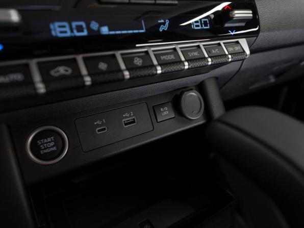 Mitsubishi L200 VI с пробегом 2025 года, цена 5 300 000 рублей, 50 км, пикап, Автокод Объявления