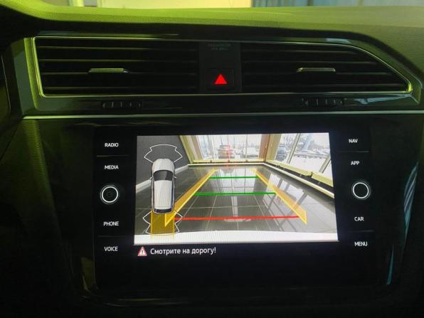 Volkswagen Tiguan II Рестайлинг с пробегом 2021 года, цена 3 550 000 рублей, 41628 км, внедорожник, Автокод Объявления