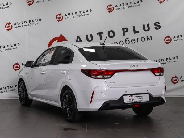 Kia Rio IV Рестайлинг с пробегом 2021 года, цена 1 349 000 рублей, 89641 км, седан, Автокод Объявления