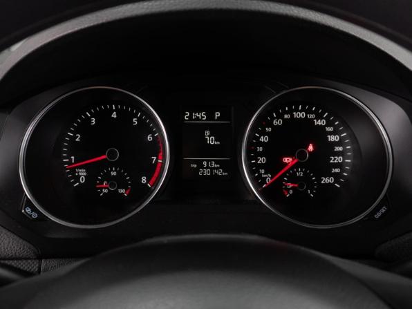 Volkswagen Jetta VI Рестайлинг с пробегом 2015 года, цена 1 065 000 рублей, 230142 км, седан, Автокод Объявления