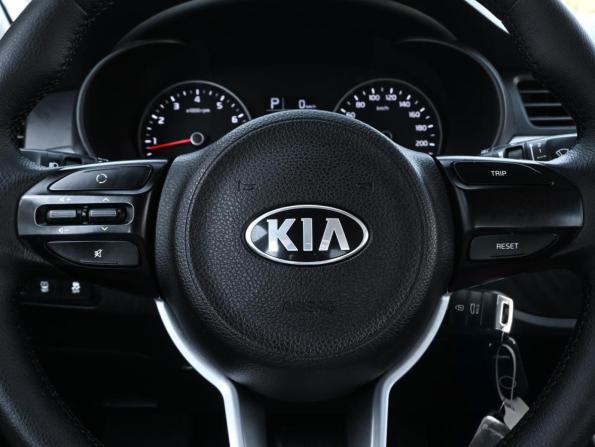 Kia Rio IV с пробегом 2018 года, цена 1 260 000 рублей, 123737 км, седан, Автокод Объявления