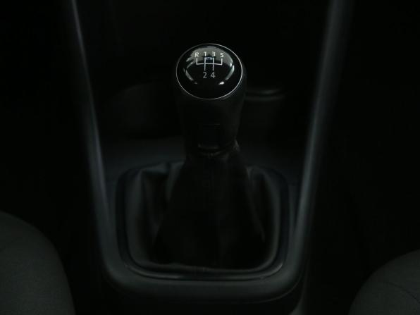 Volkswagen Polo V Рестайлинг с пробегом 2015 года, цена 1 035 000 рублей, 63500 км, седан, Автокод Объявления