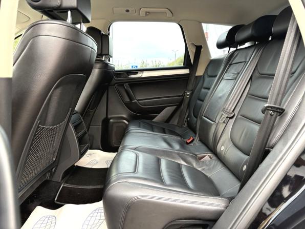 Volkswagen Touareg II Рестайлинг с пробегом 2015 года, цена 2 080 000 рублей, 214891 км, внедорожник, Автокод Объявления