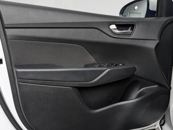 Hyundai Solaris II Рестайлинг с пробегом 2022 года, цена 1 550 000 рублей, 52313 км, седан, Автокод Объявления