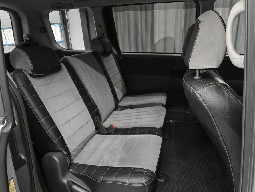 Toyota Voxy II (R70) Красноярск  - изображение 15