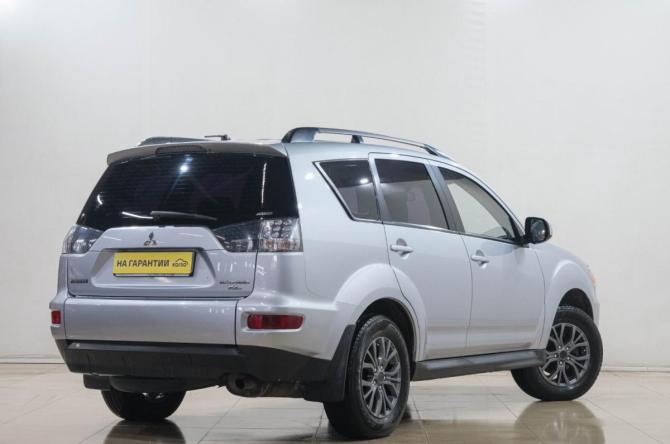 Mitsubishi Outlander II Рестайлинг с пробегом 2012 года, цена 1 229 000 рублей, 193000 км, внедорожник, Автокод Объявления