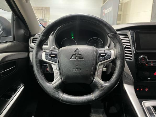 Mitsubishi Pajero Sport III с пробегом 2017 года, цена 2 480 000 рублей, 185145 км, внедорожник, Автокод Объявления