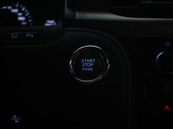 Lexus LX III Рестайлинг 2 с пробегом 2017 года, цена 7 499 077 рублей, 97250 км, внедорожник, Автокод Объявления