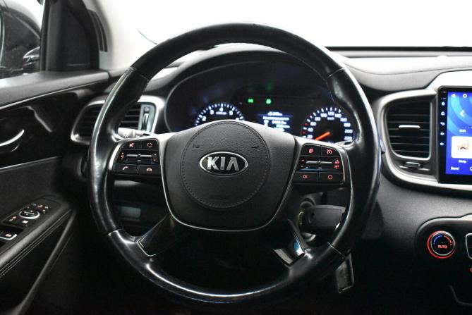 Kia Sorento III Prime Рестайлинг с пробегом 2018 года, цена 2 370 000 рублей, 123867 км, внедорожник, Автокод Объявления
