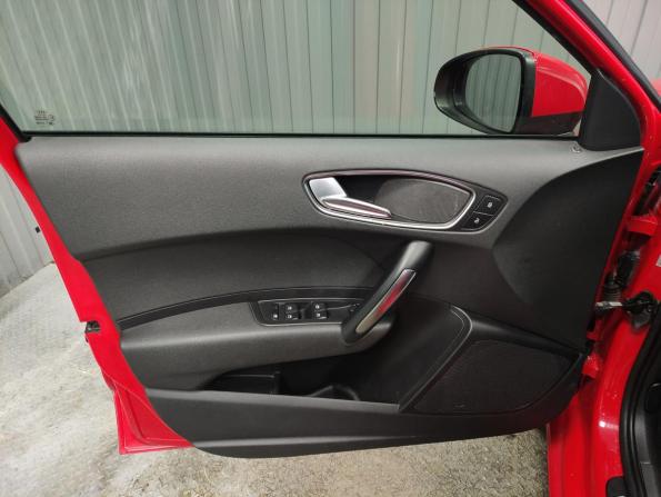 Audi A1 I (8X) с пробегом 2013 года, цена 800 000 рублей, 208582 км, хэтчбек, Автокод Объявления