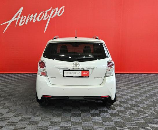 Toyota Verso I Рестайлинг с пробегом 2014 года, цена 1 349 000 рублей, 184182 км, компактвэн, Автокод Объявления
