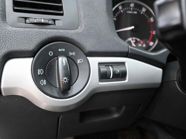 Skoda Octavia II (A5) Рестайлинг с пробегом 2012 года, цена 889 900 рублей, 313905 км, лифтбек, Автокод Объявления