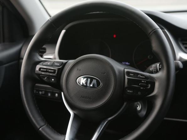 Kia Rio IV Рестайлинг с пробегом 2020 года, цена 1 715 000 рублей, 75000 км, хэтчбек, Автокод Объявления