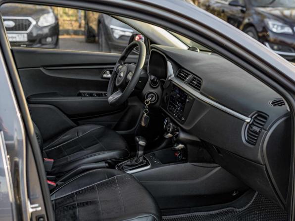 Kia Rio IV Рестайлинг с пробегом 2021 года, цена 1 788 000 рублей, 64436 км, хэтчбек, Автокод Объявления