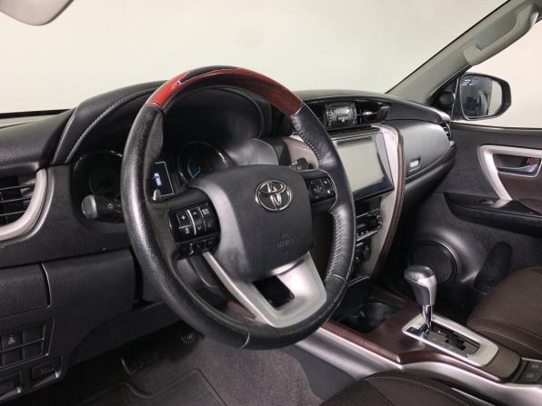 Toyota Fortuner II с пробегом 2018 года, цена 2 600 000 рублей, 306800 км, внедорожник, Автокод Объявления