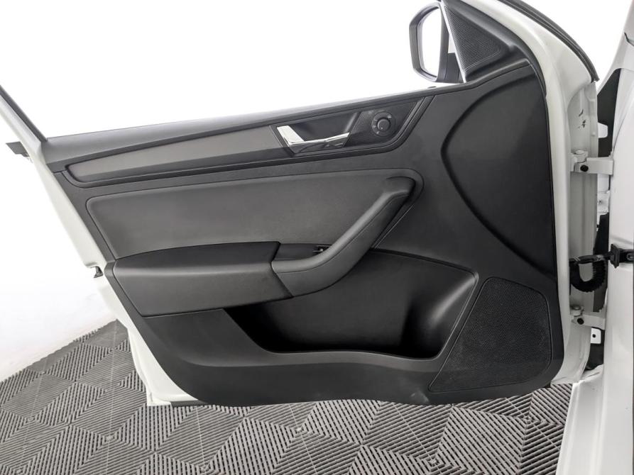 Skoda Rapid I Рестайлинг Москва  - изображение 19