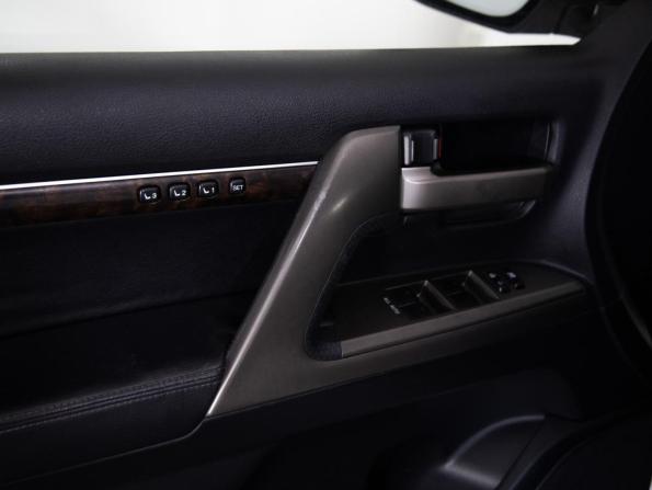 Toyota Land Cruiser 200 Series с пробегом 2011 года, цена 2 499 000 рублей, 300217 км, внедорожник, Автокод Объявления
