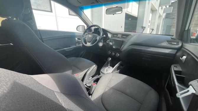 Kia Rio III Рестайлинг с пробегом 2016 года, цена 937 400 рублей, 172259 км, седан, Автокод Объявления