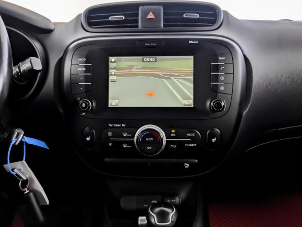 Kia Soul II Рестайлинг с пробегом 2017 года, цена 1 200 000 рублей, 199220 км, хэтчбек, Автокод Объявления