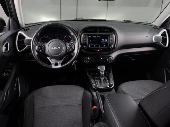 Kia Soul III Рестайлинг с пробегом 2022 года, цена 2 180 000 рублей, 23139 км, хэтчбек, Автокод Объявления